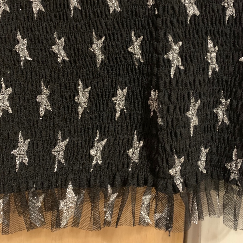 Star cropped tube top